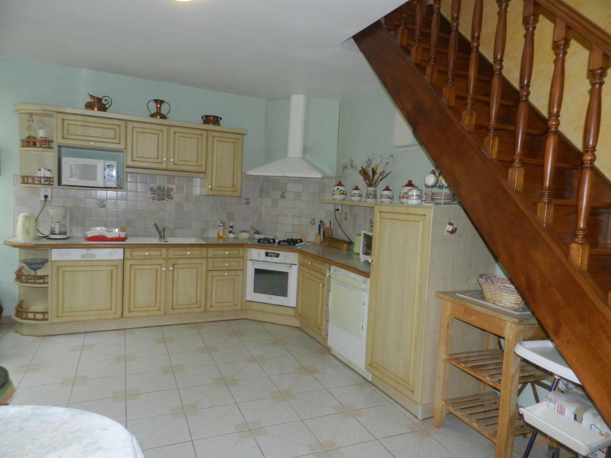 Les Quatre Saisons Villa Saint-Angeau Eksteriør bilde